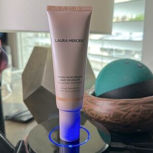 Laura Mercier tinted moisturizer